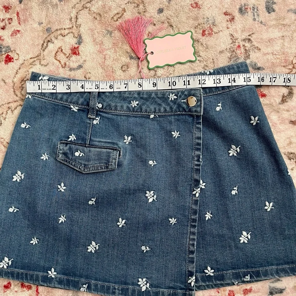 Chelsea & Violet‎ Callah Floral Embroidered Denim Mini Skirt Juniors Women Sz 29 - Picture 8 of 14